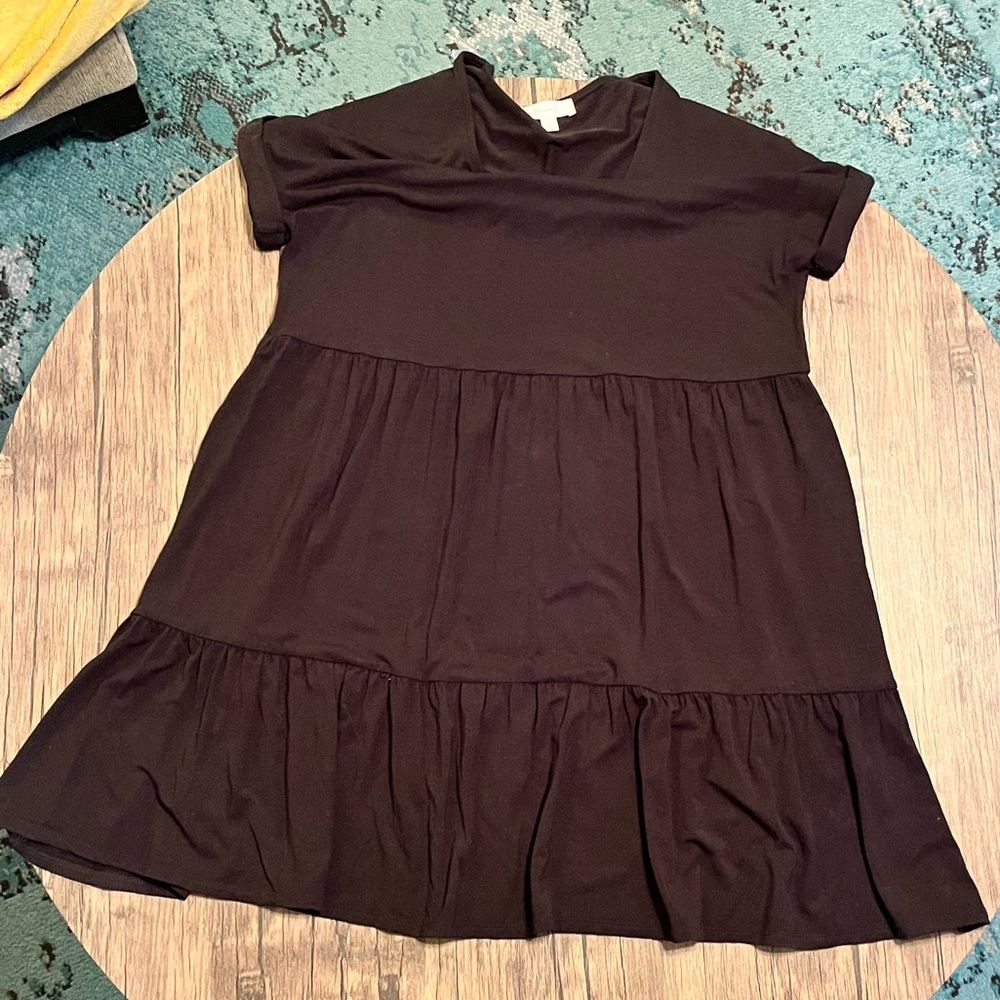 Cute trendy tiered black dress